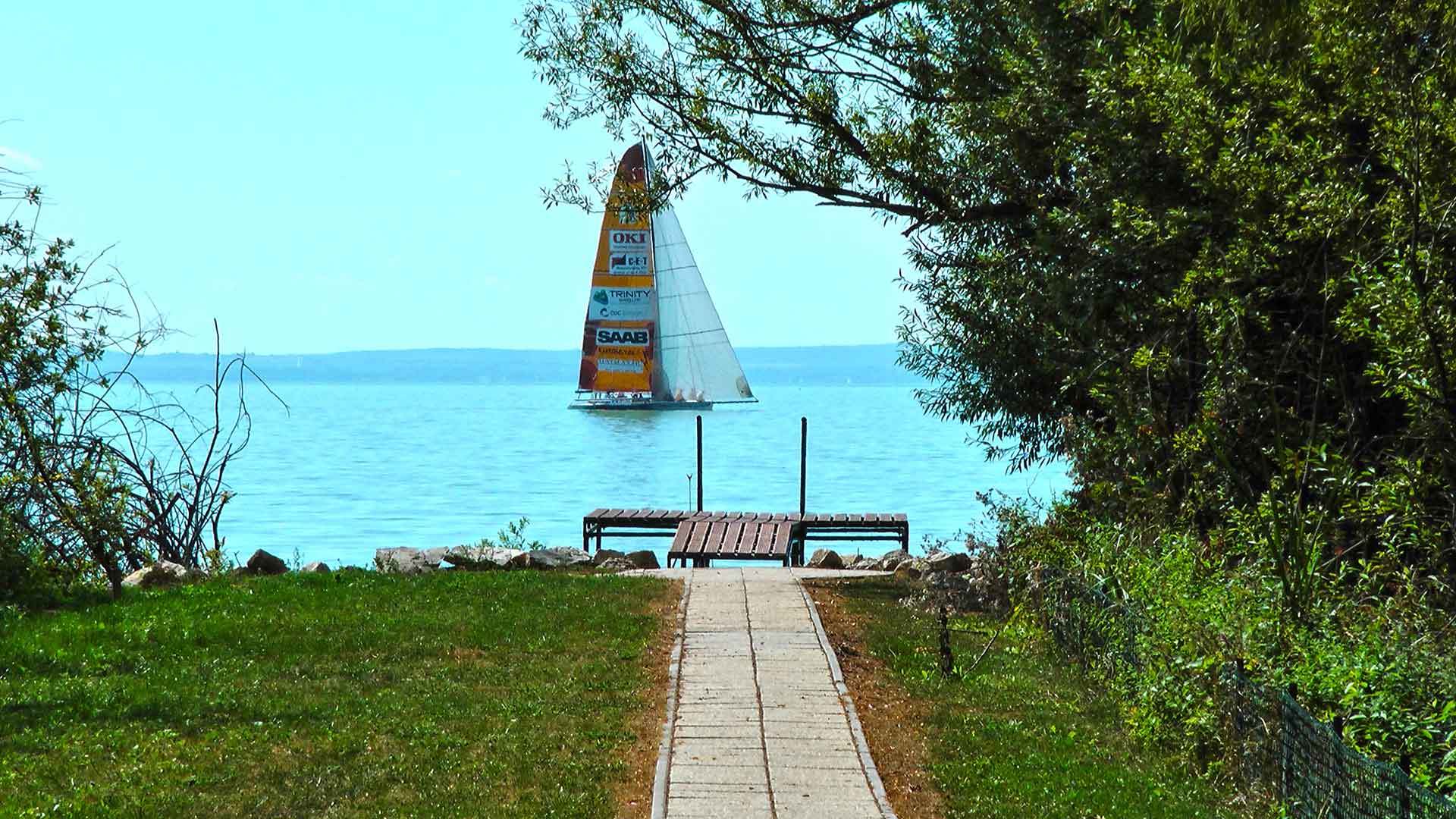 A közvetlen vízparti nyaralók tulajdonosai vitorlázhatnak a Balatonon